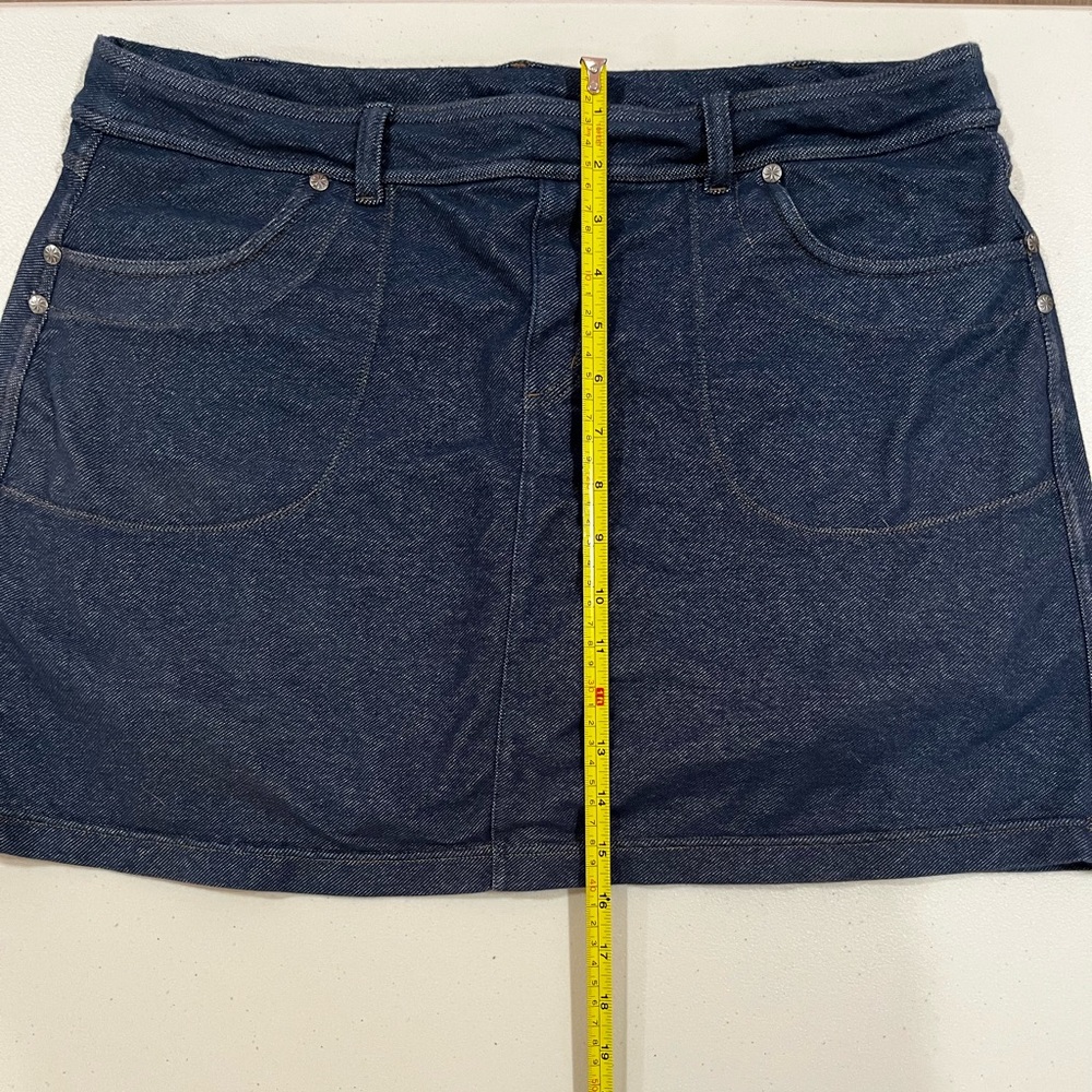 Athleta Bettona Dark Blue Denim-look Skort - Picture 7 of 12